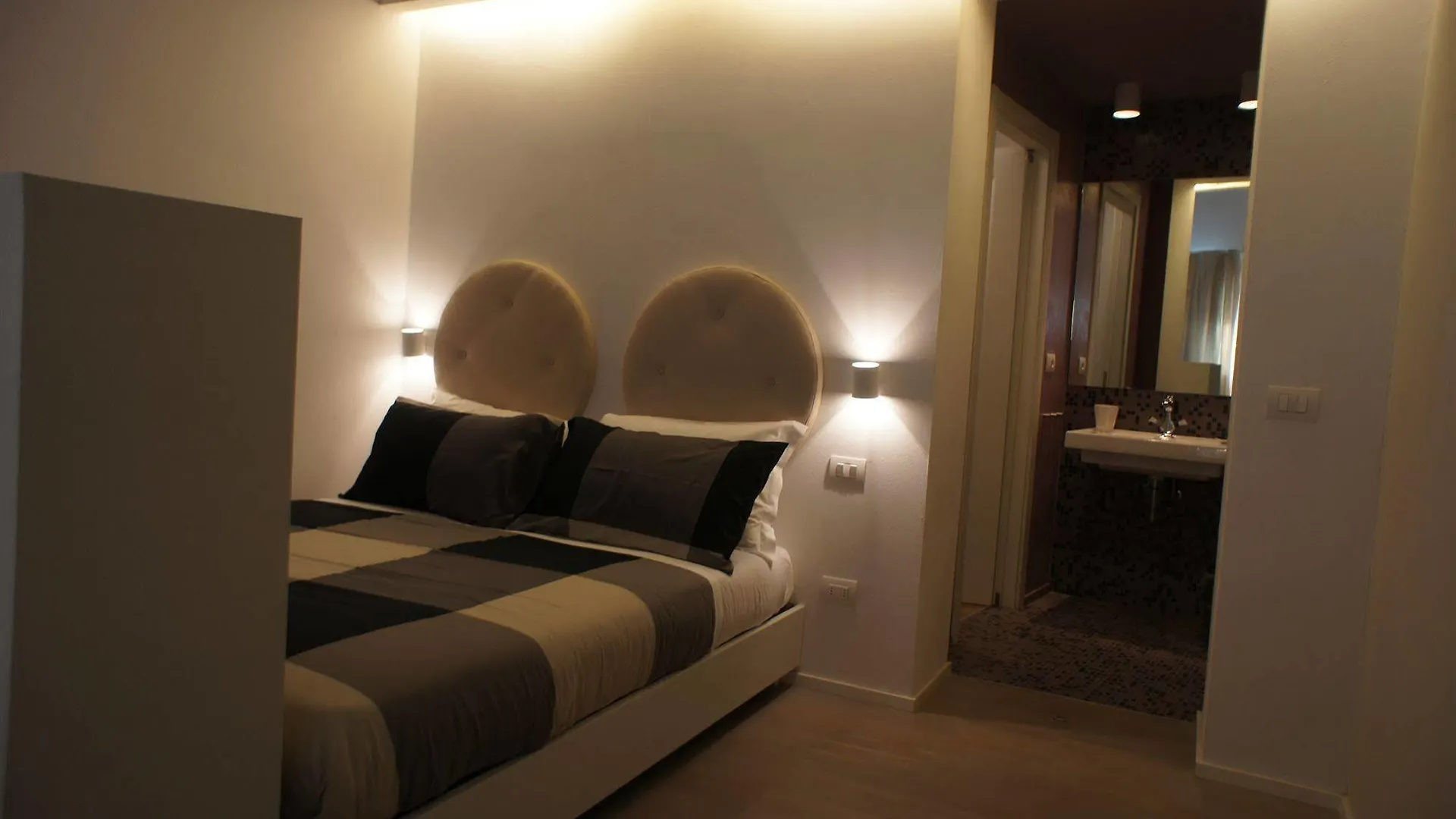 Villa Aruch Florence Aparthotel